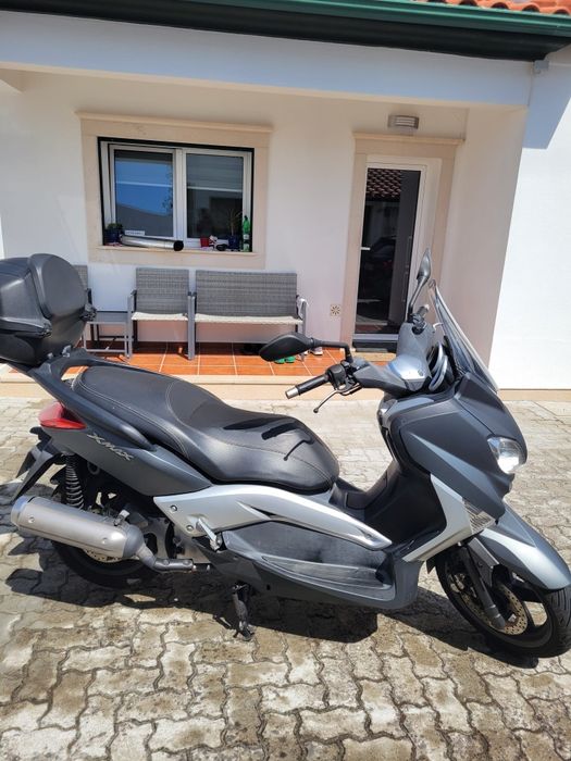 Yamaha X-max 125