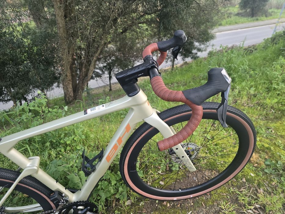 Bh gravel x grx di2 rodas de carbono