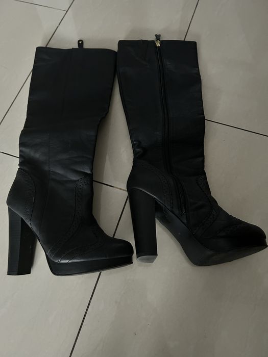 Wysokie, skórzane kozaki