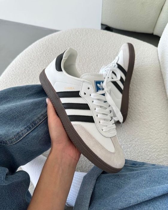 Adidas   Samba 39