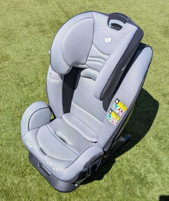 Cadeira de Bébé Joie 15-36kg (bem estimado)