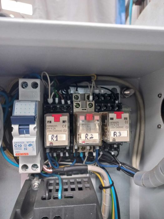 Serviços de eletricidade e canalização