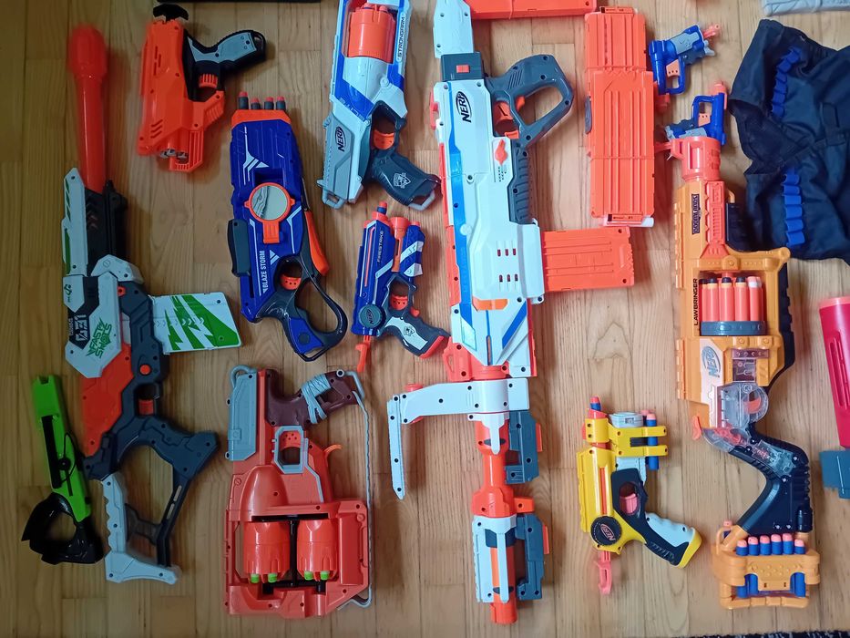 Ogromny zestaw NERF/broń/strzelby/pistolety/akcesoria