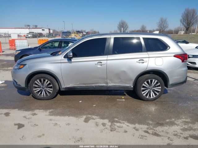 2019 Mitsubishi Outlander SE 2.4 Повний привід