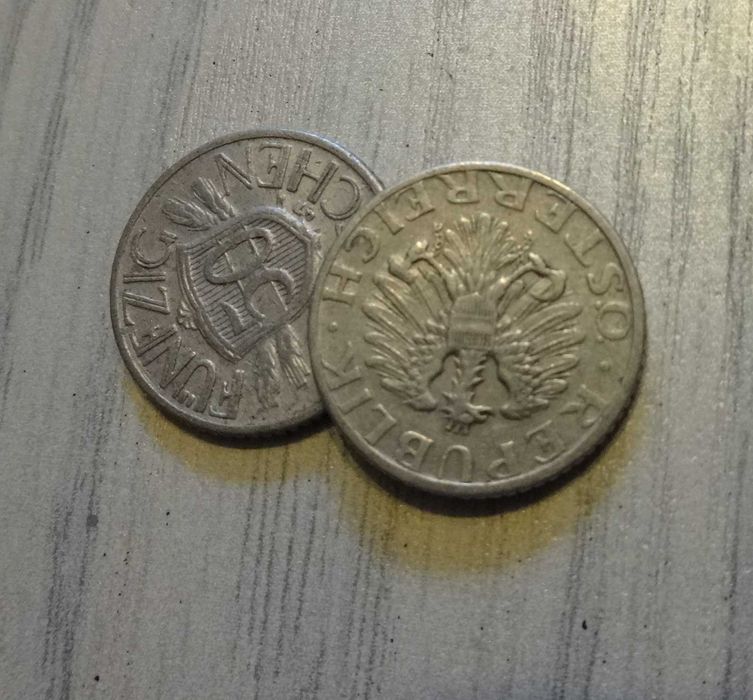 Монети Австрії у кількості 66 штук.