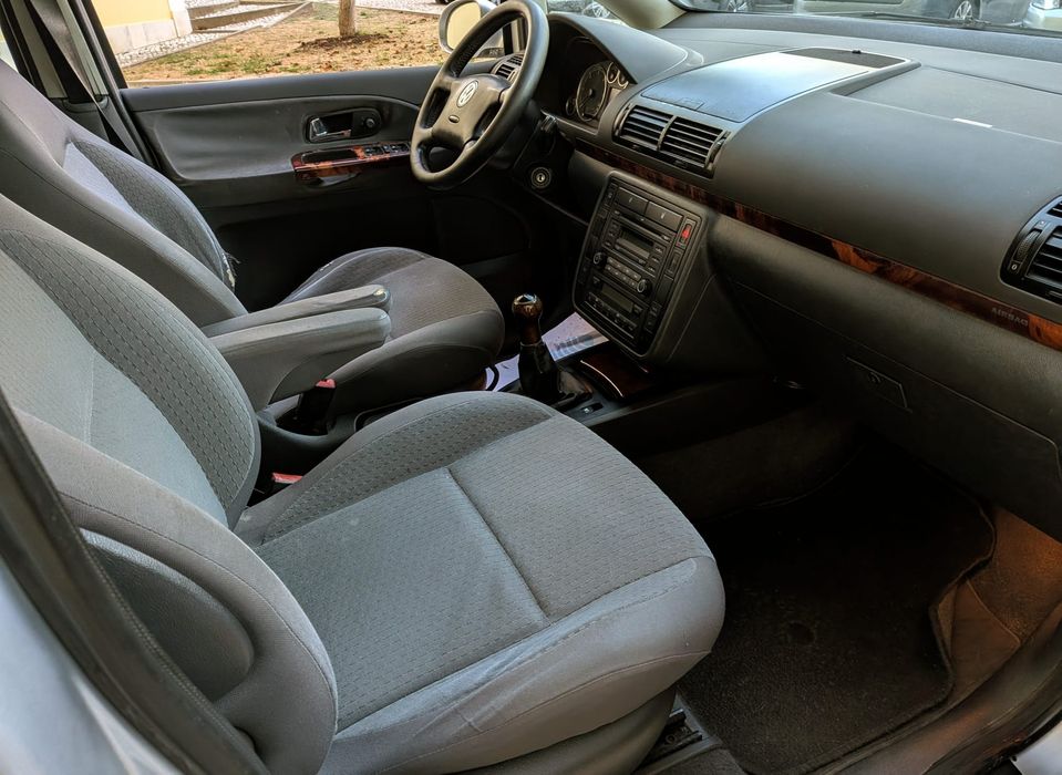 VW Sharan 2.0 TDI 2007 (selo antigo)