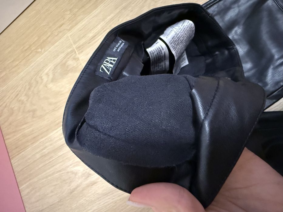 Шкіряні штани zara на флісі  , s