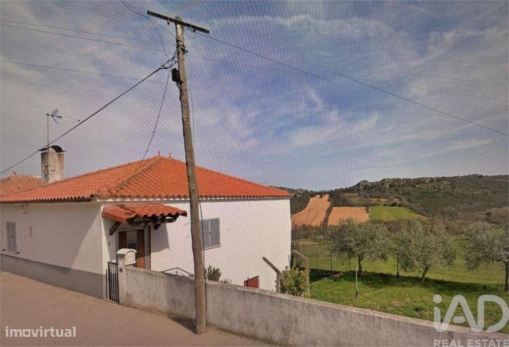 Casa de aldeia T3 em Penas Roias de 227,00 m2