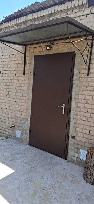 Продам  2х кім кв. з автономкою , меблями та технікою.  Сонячні панелі. Дніпробуд