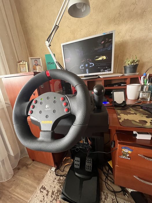 Logitech MOMO Racing 900