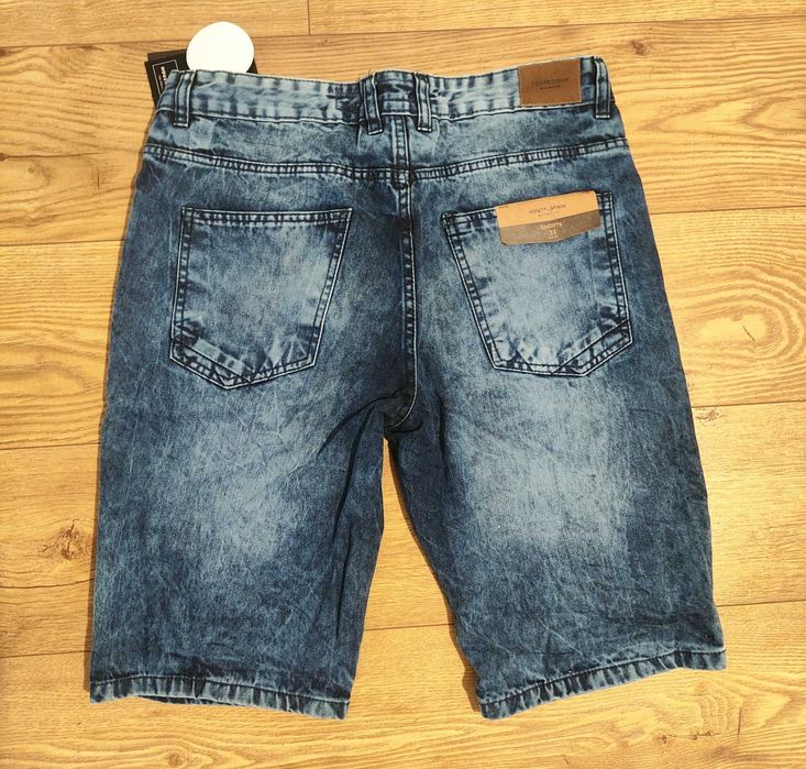 Szorty / krótkie spodenki - Levis, Cropp - NOWE z metkami (2 pary)