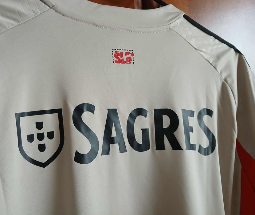 Camisola Benfica oficial epoca 2025 futebol campeonato liga slb