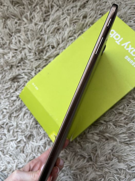 Планшет samsung Galaxy Tab E