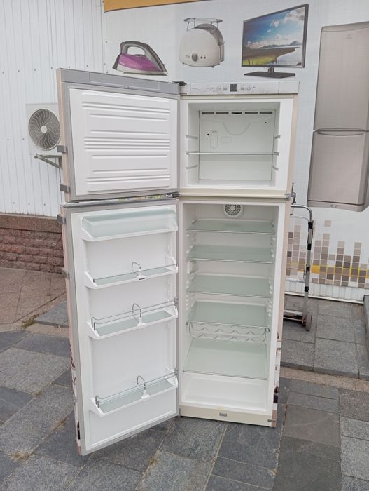 Холодильник Liebherr No-Frost 185см в заводском окрасе из Германии