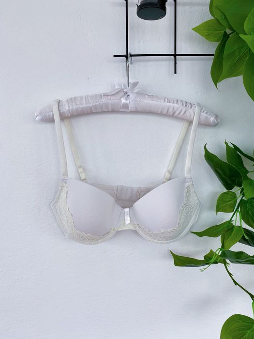 Bialy stanik duzy rozmiar nowy