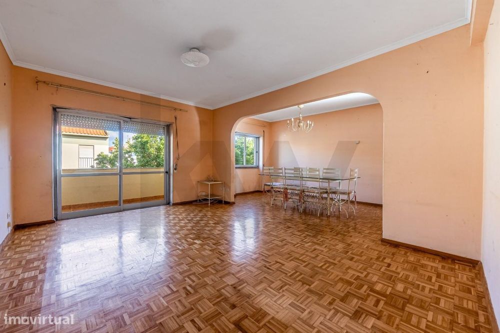 T3 no Bairro da Terplana: 107 m2 com varanda, Arrecadação,para Remodel