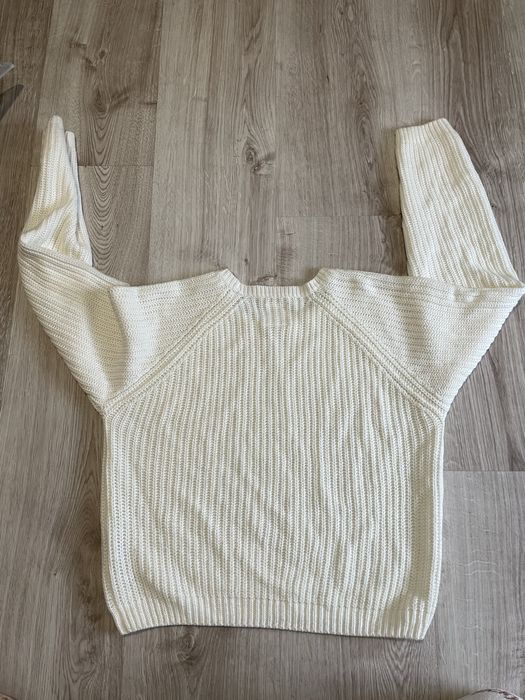 sweter damski biały