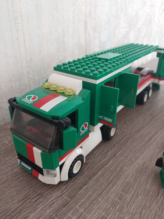 Набор лего 60025