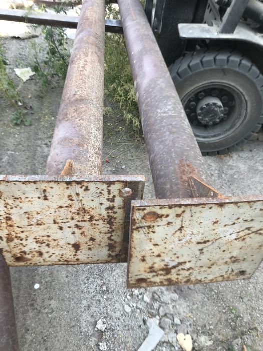 Продам ферми двухскатні і стовпи