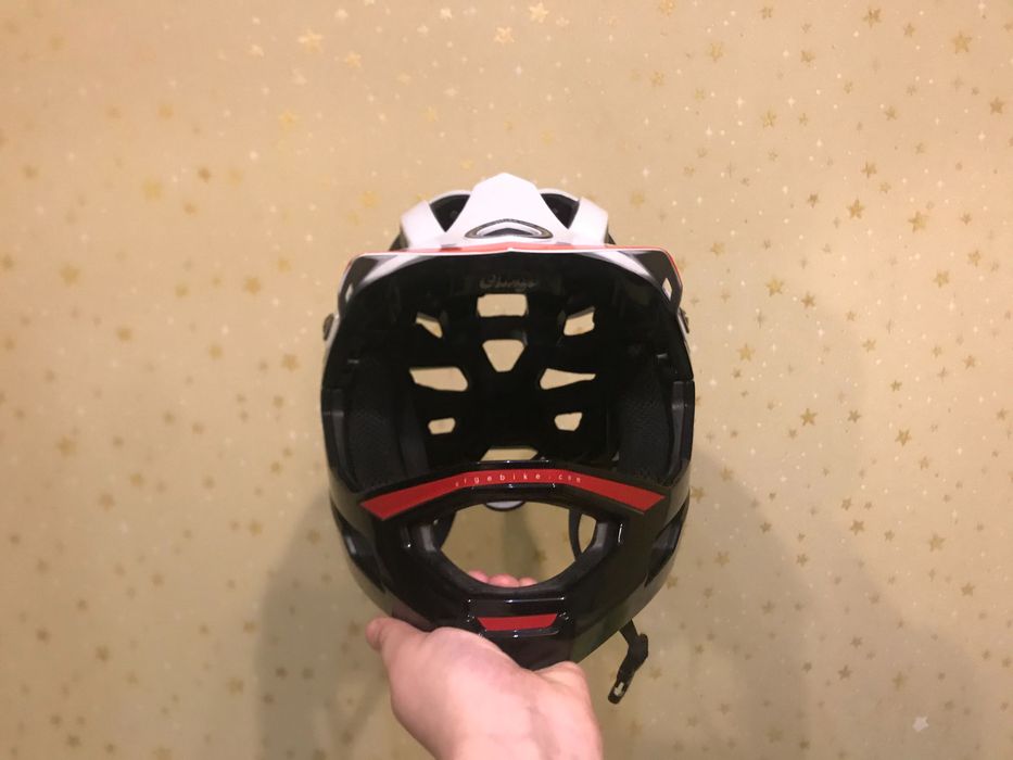 Шолом Urge Gringo de la Pampa біло-чорний