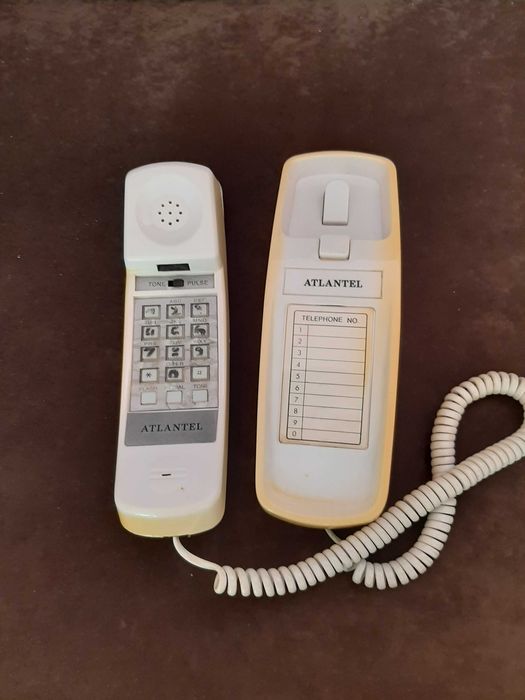 Telefon naścienny ATLANTEL z 1995 roku sprawny