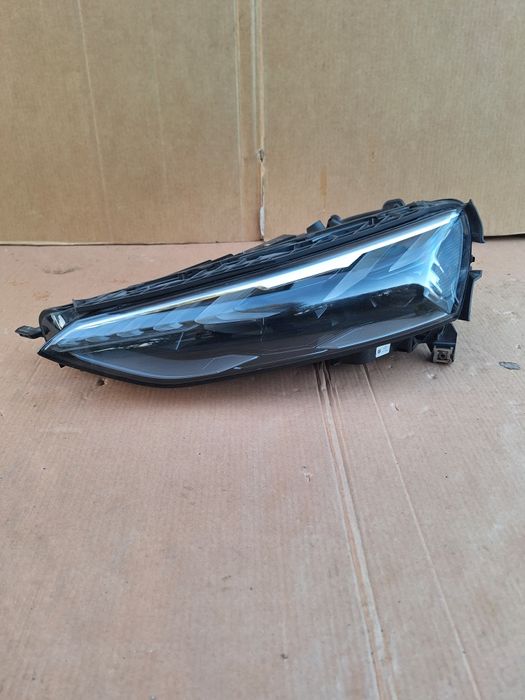 Фара Audi E-tron GT Full led