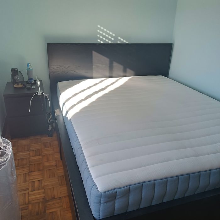 Cama e colchão, bom preço