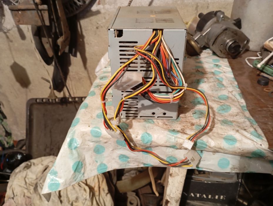 Продам блок питания на компьютер