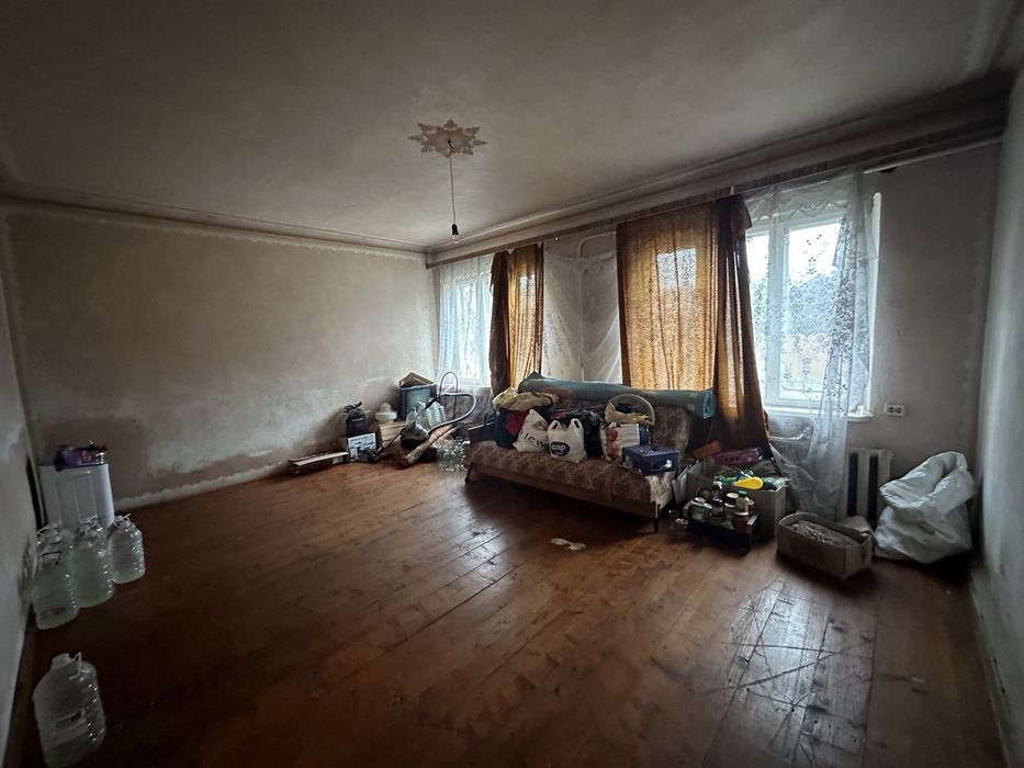 Продаж 2-поверхового будинку з гаражем  (смт. Глибока)