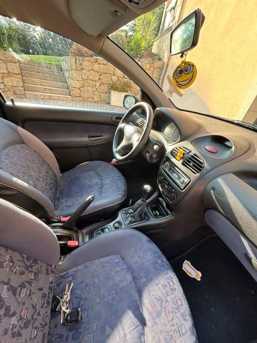 Peugeot 206 1.0 gasolina