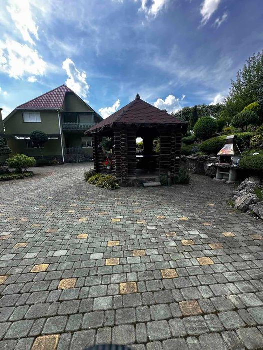 Продається будинок в с. Угля