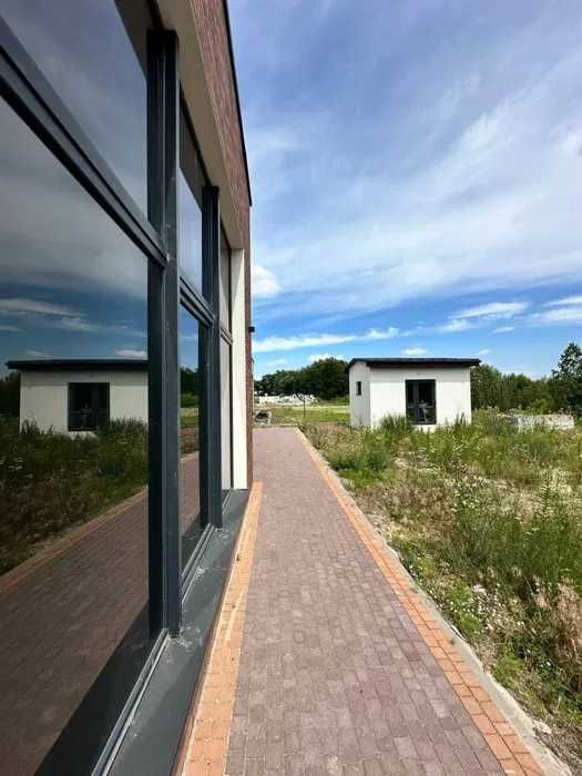 Будинок з ремонтом 207м2, 10 соток КМ, Стоянка - 330000уо