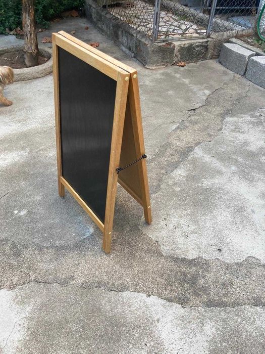 Cavalete Publicitário de Madeira com Quadro duplo em Ardósia