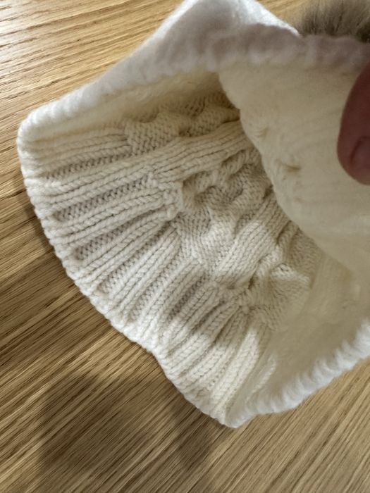 Зимова шапка для дівчинки