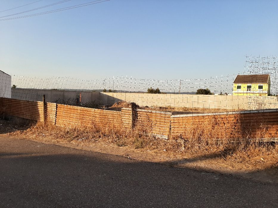 Vende-se Parcela de Terreno com 629,36 m2 em Pego - Abrantes