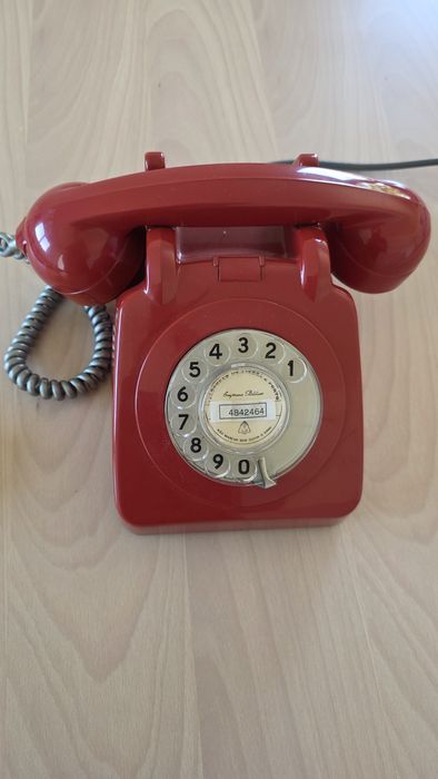 Telefone fixo antigo