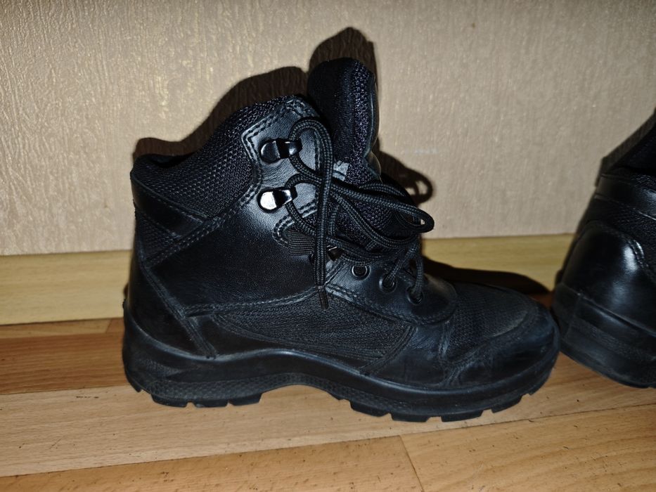 Черевики демісезонні 36 розміру