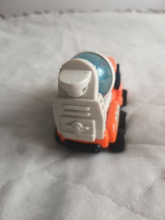 Betoniarka pomarańczowa