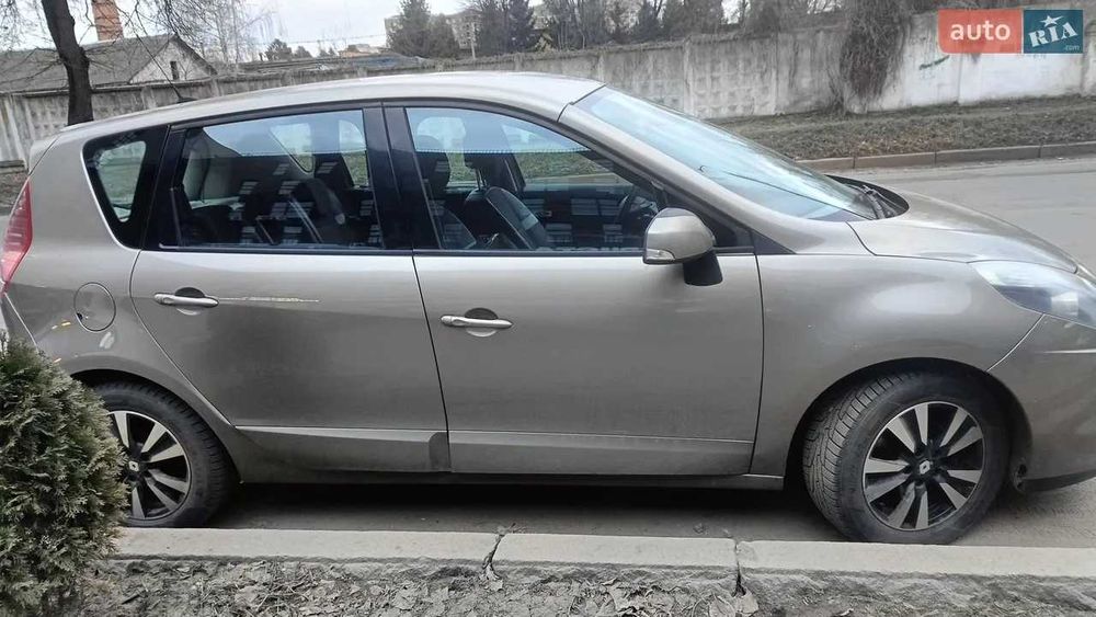 Renault Scenic 2012 рено сценік