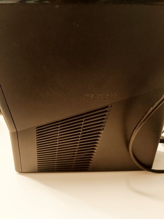 Vendo Xbox 360 Slim 250GB