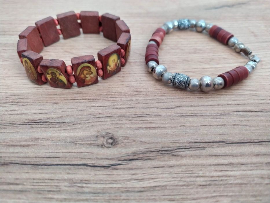 Браслети, прикраса