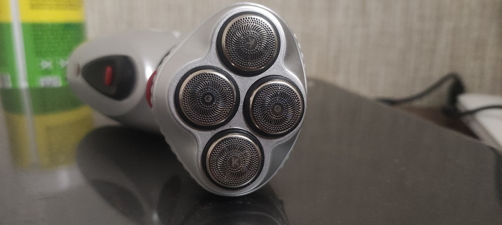 Електробритва 4 головки