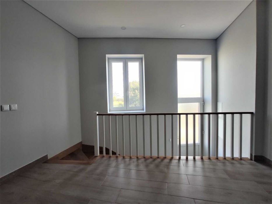 Apartamento com Entrada Independente ao Amial – Porto