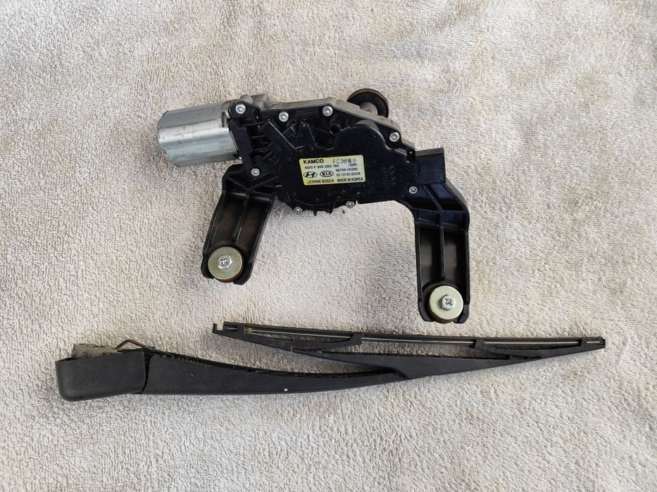 Silnik tylny wycieraczek i wycieraczki Hyundai ix35