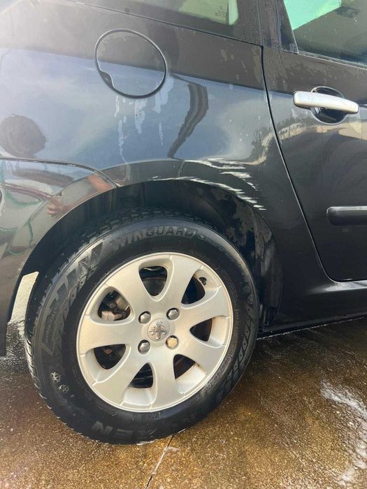 Vendo carrinha Peugeot a gasolina