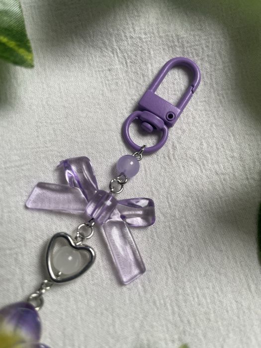 fioletowy breloczek