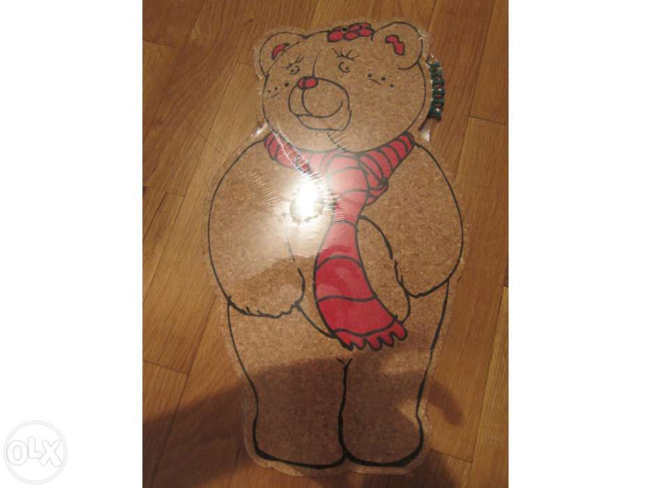 Cork Board for Pinning Papers with Bear-Shaped Pins - NEW