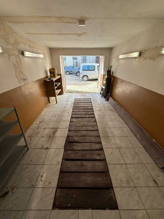 Garaż 17m2 Kamińskiego murowany z kanałem na zamkniętym terenie