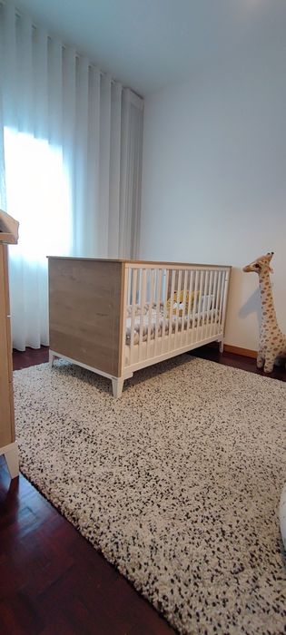 Berço de bebé 70x140 cm com colchão – Estado impecável