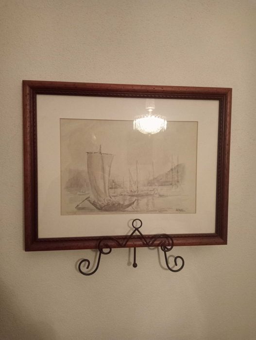 Suporte em metal para pratos, travessas, quadros